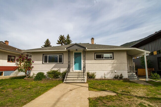 Photo - 317 Taylor St