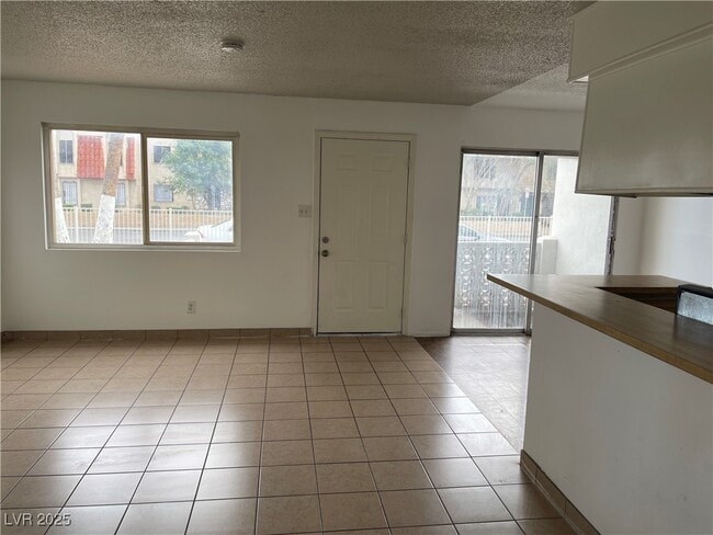 Photo - 537 Calcaterra Cir Unit C