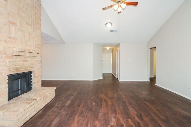 Photo - 15826 Beechnut St