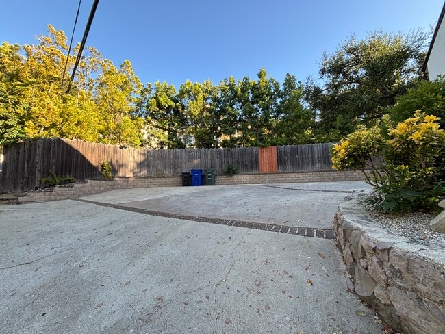 Photo - 457 S Ventu Park Rd