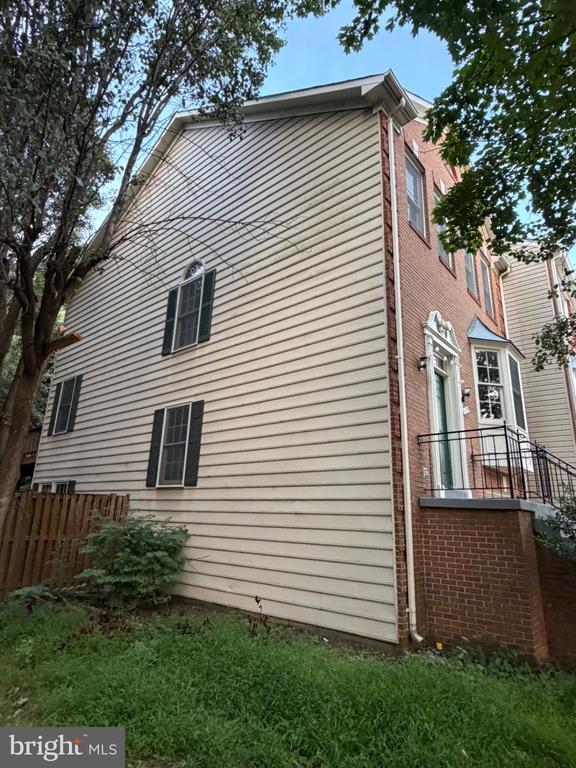 Photo - 4009 Dogberry Ln