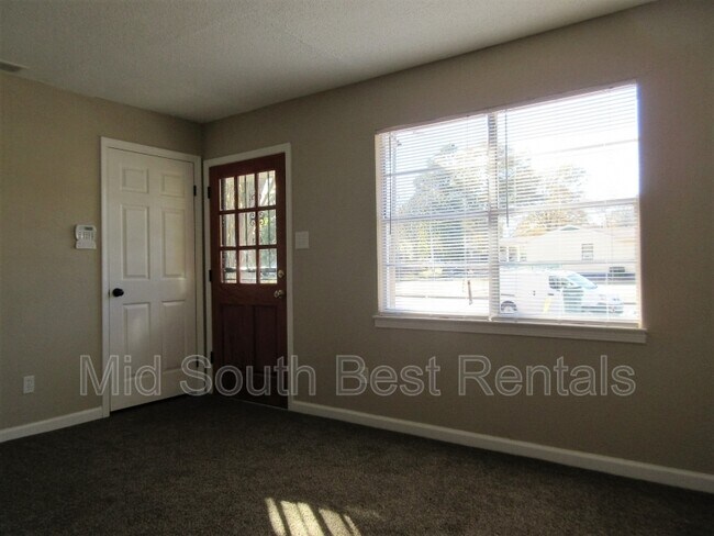 Photo - 4264 Westmont Rd