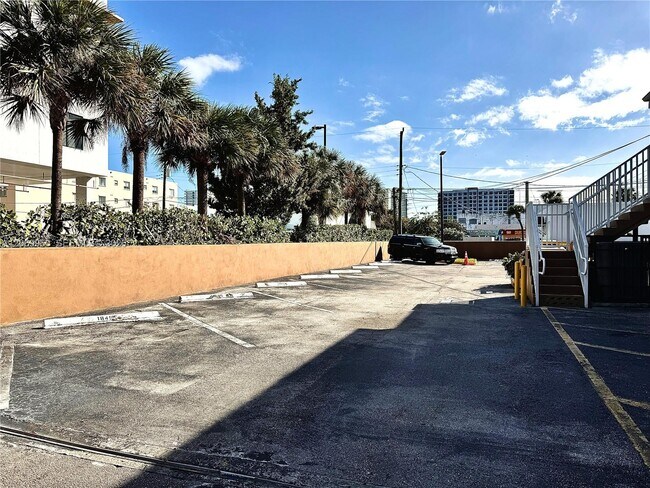 Photo - 1837 NW 17th Ave Unidad 1666