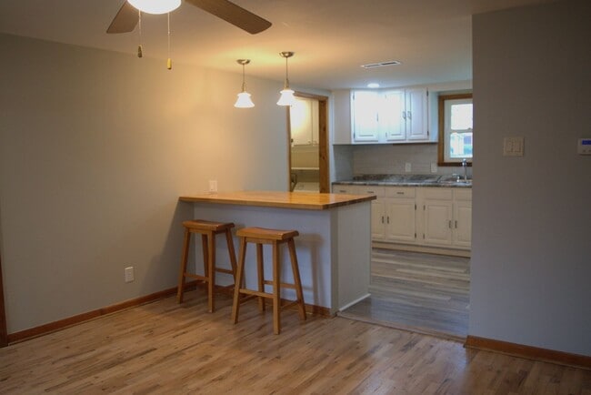 Photo - 416 Victoria Dr