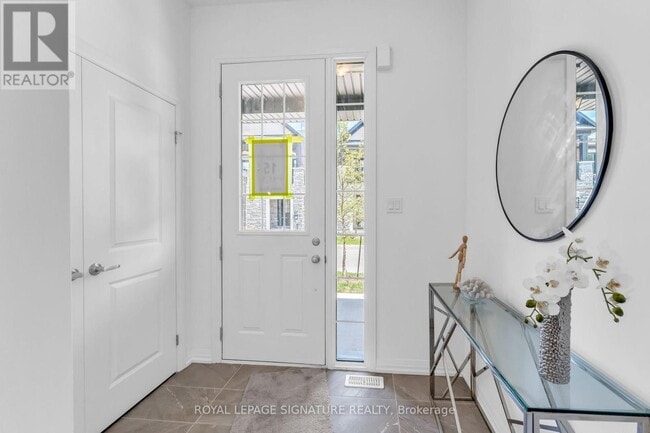 Photo - 7453 Baycrest Cmn