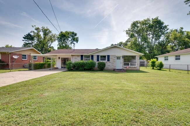Building Photo - 3234 Moorewood Dr Rental