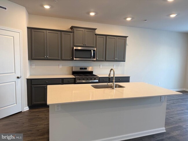 Building Photo - 1069 Meadowlark Dr