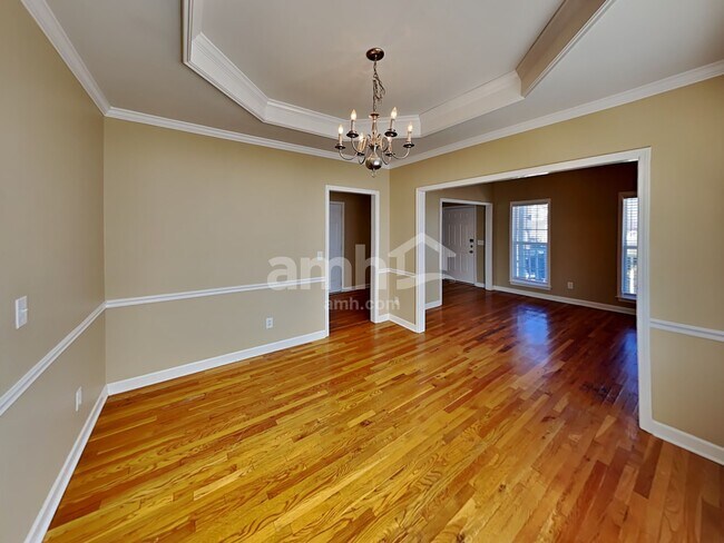 Photo - 1030 Persimmon Dr