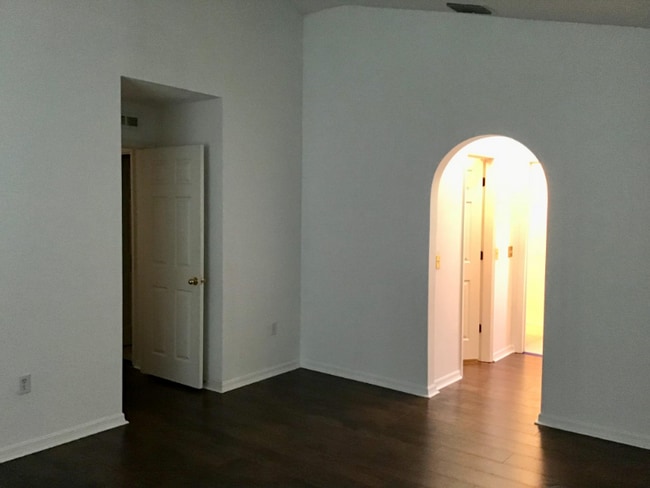 Photo - 2606 Sheila Dr