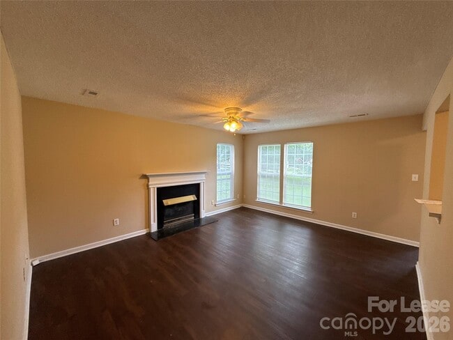 7037 Breeders Cup Cir