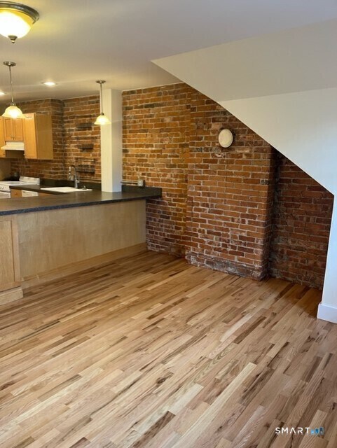 Photo - 3 Columbia St Unit FL3
