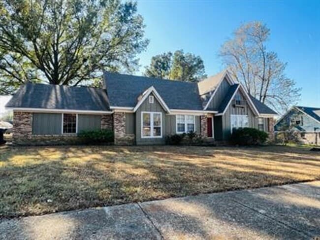 Building Photo - Stunning 5-Bedroom Home in Bartlett - Spacious, Elegant & Move-In Ready!