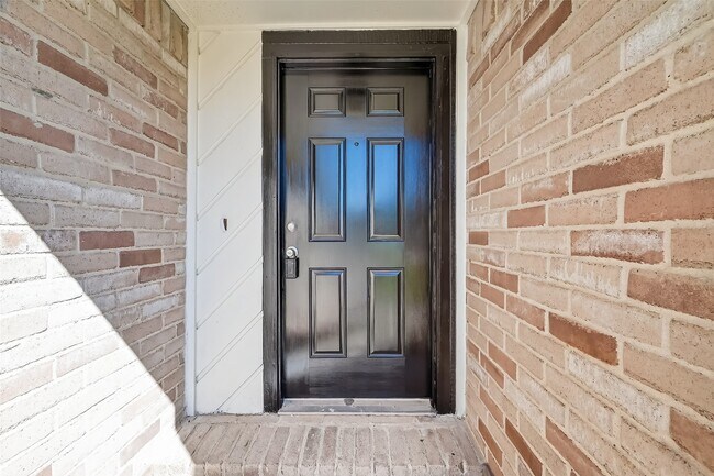 Photo - 10603 Highland Woods Dr