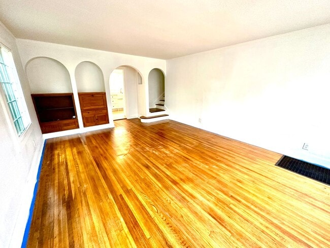 Photo - 45 65th Pl Unidad 45 65th Place - Front House