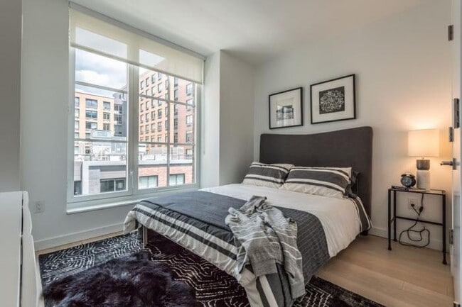 Building Photo - 1 bedroom in NEW YORK NY 10036 Unit NR10O Rental
