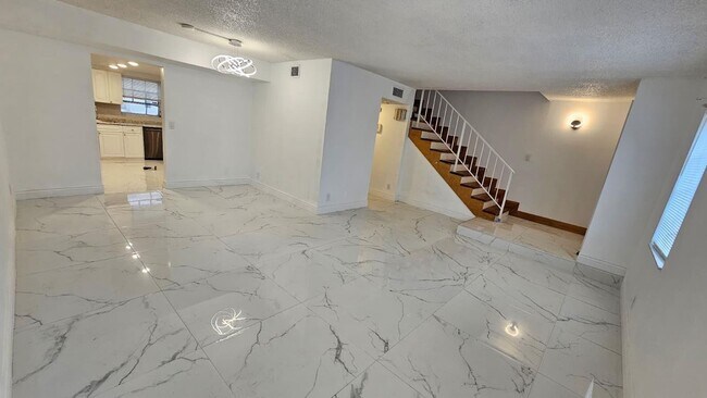 Photo - 3056 Riverside Dr