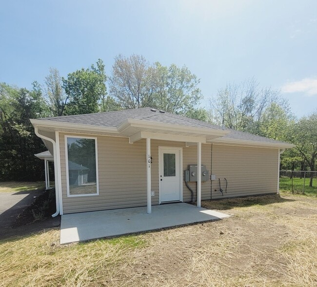 Building Photo - 4614 Alan Ln Unit 101