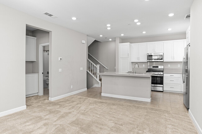 Photo - 1219 Sunrise View