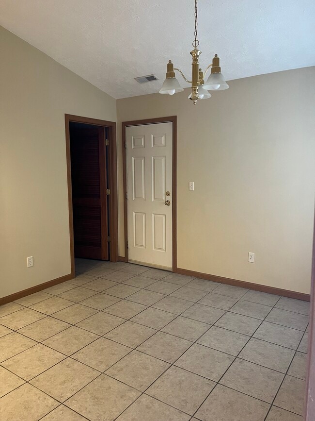 Photo - 3328 Hopkins Dr