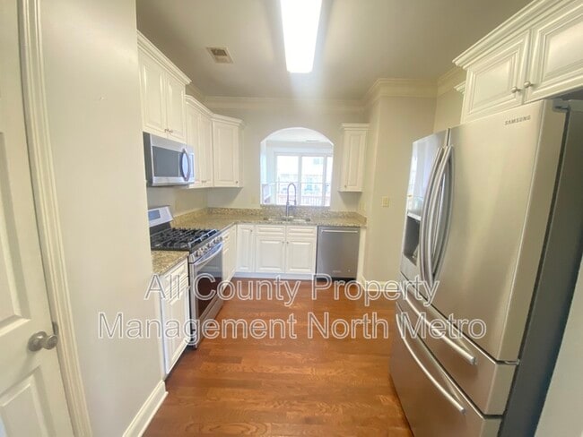 Photo - 3911 High Dove Way SW