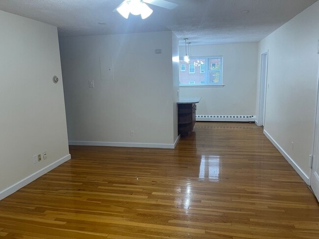 Photo - COOLIDGE CORNER Free month Rent, Noce reno...