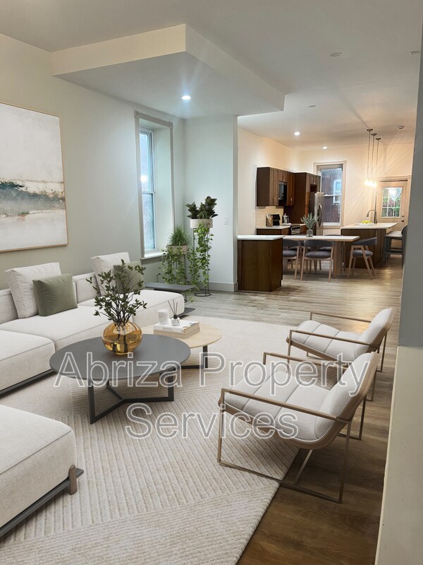 Photo - 1725 S Tucker Blvd