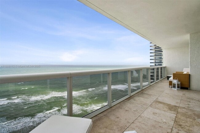 Photo - 1800 S Ocean Dr Unidad 2402