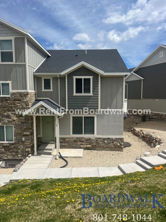Photo - Large Herriman 3 Bed 2 Bath Town Home!