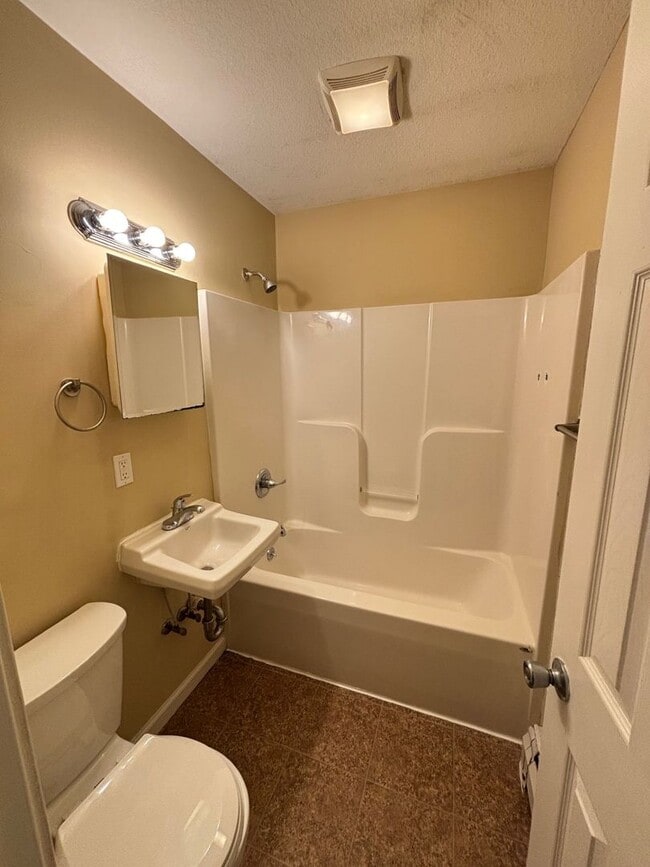 Photo - 1203 N Coler Ave