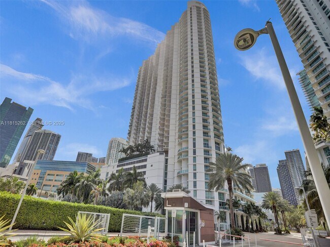 Photo - 90 SW 3rd St Unit 2809