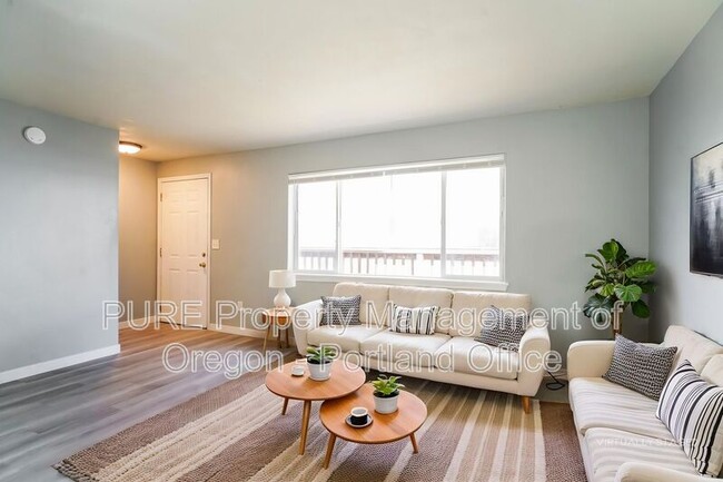 Building Photo - 12247 SE Steele St