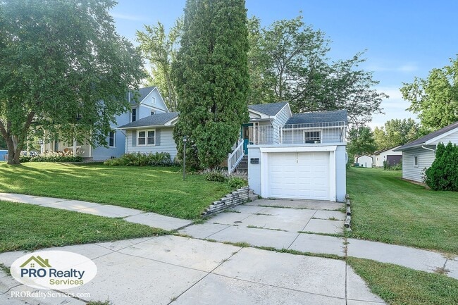 Building Photo - 3 Bedroom Home in New Prague
