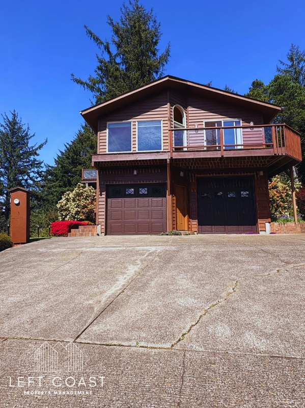 Building Photo - 7205 SW Burl Dr