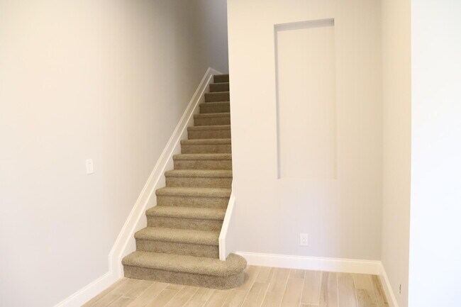 Photo - 806 NW 82nd Pl