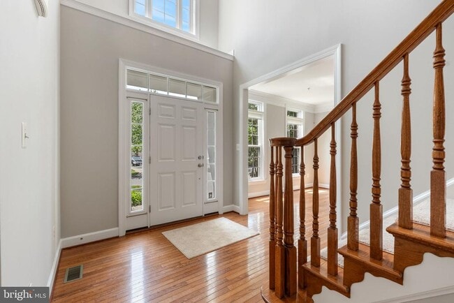 Photo - 15436 Symondsbury Way