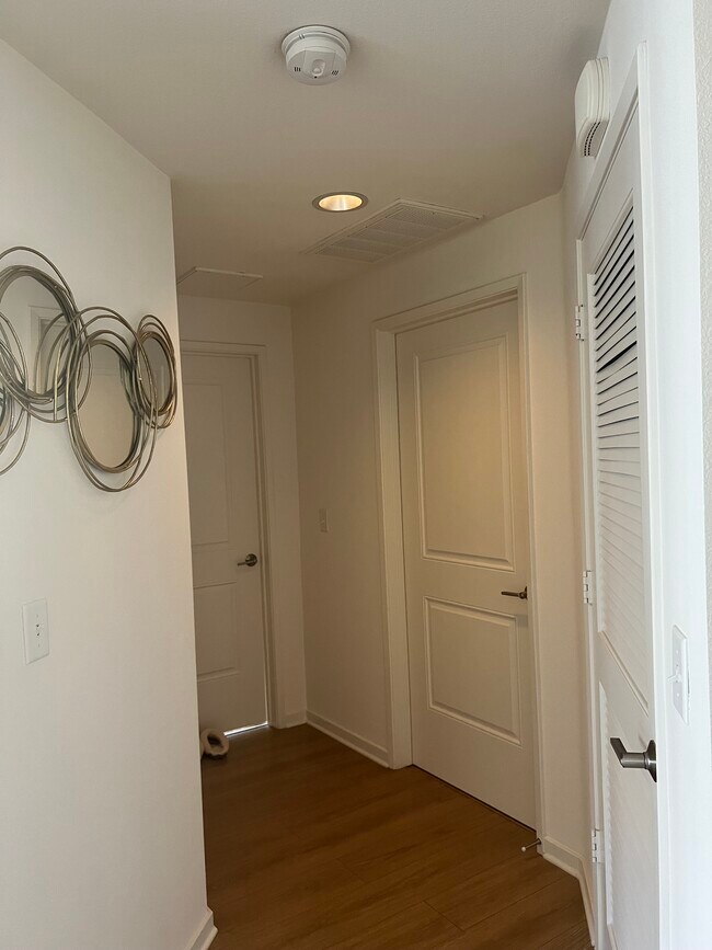 Photo - 3477 Lily Way Unidad 444