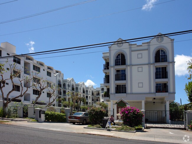Photo - Fountains at Makiki