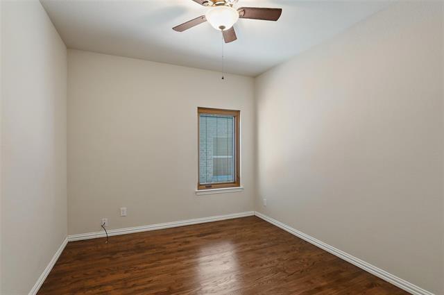 Photo - 11708 Beach St
