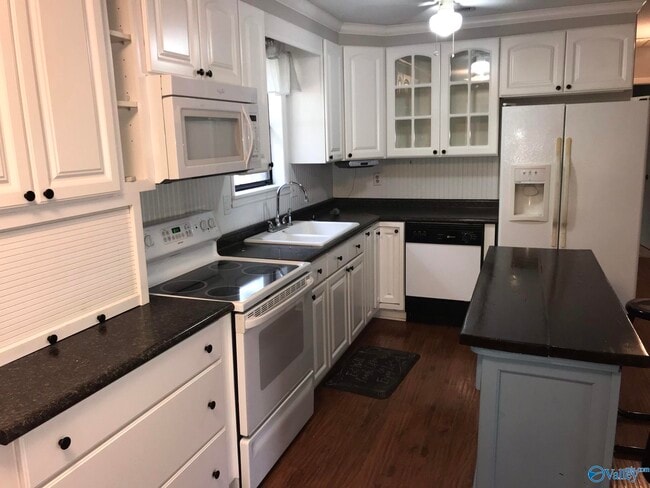 Photo - 22193 Bragg St