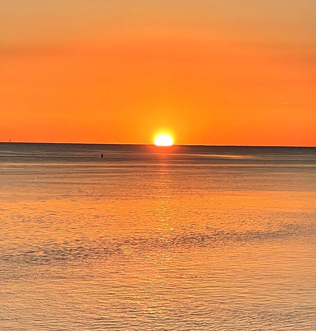 Sunrise at Breakwater Key right off your back deck! - 157 Breakers Ln Unit Breakwater Key