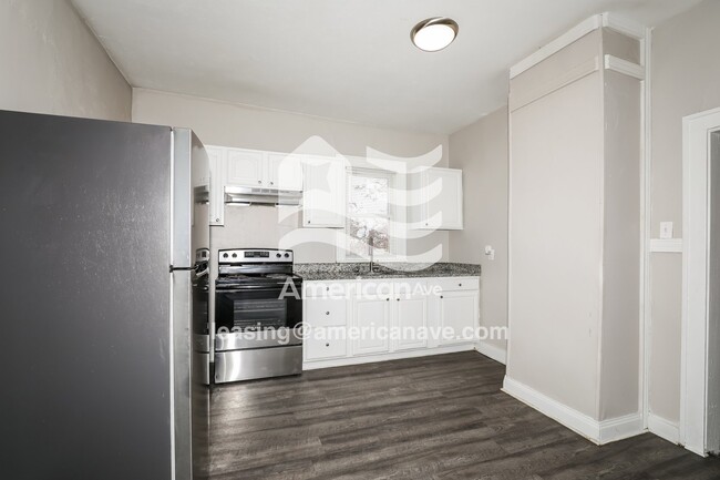 Photo - 2205 S William St