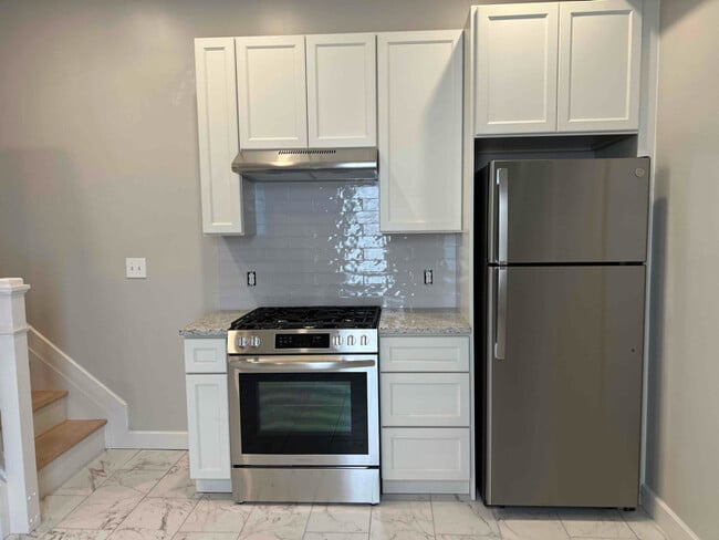 Photo - 35 E Lincoln St