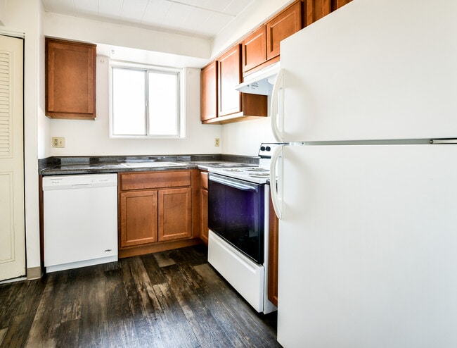 Hillcrest Apartments