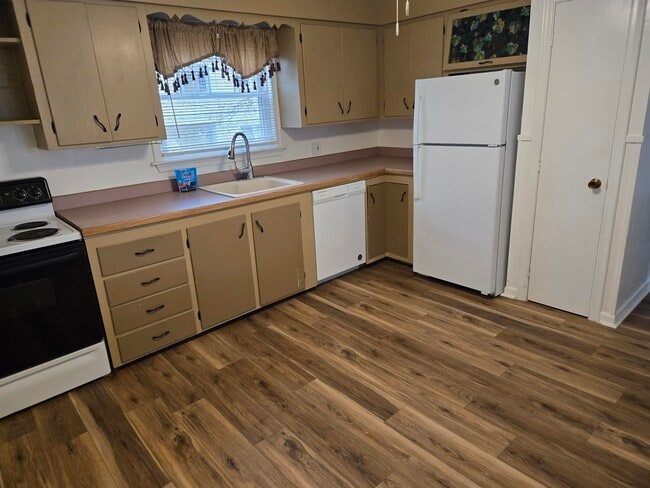 Photo - 137 Waterman St Unit Apt. 1