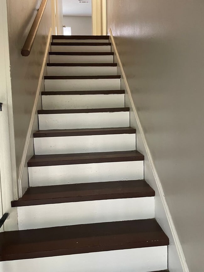 Photo - Remodeled 3 bedroom 2 bath Unit 3881_JASMINE