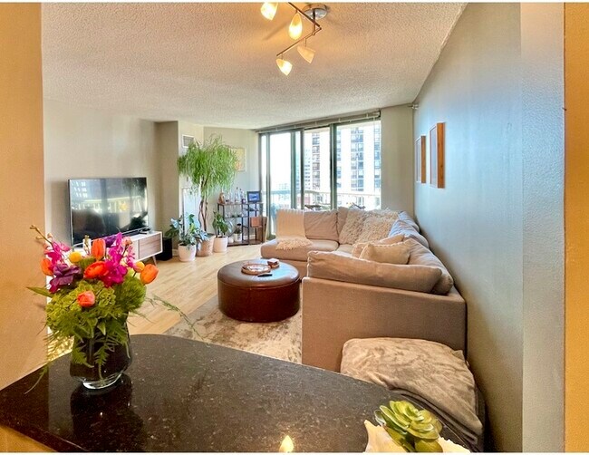 Photo - 111 W Maple St Unit 1605