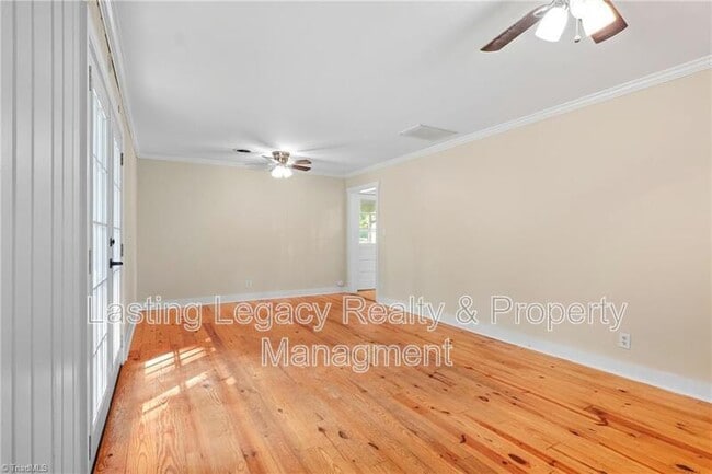 Photo - 4850 Ellen Ave