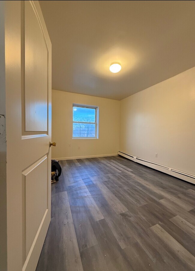 Photo - 22-92 Nameoke Ave