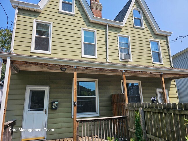 Spacious 3 bedroom Home For Rent in ETNA! - Spacious 3 bedroom Home For Rent in ETNA!