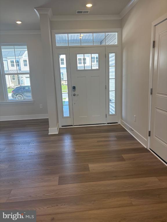 Building Photo - 29253 Oxford Dr